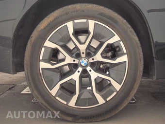 2026 BMW X3 30 xDrive - miniatura 11