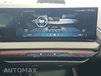 2026 BMW X3 30 xDrive - miniatura 17