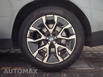 2026 BMW X3 30 xDrive - miniatura 12