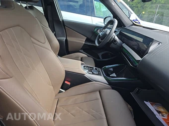 2026 BMW X3 30 xDrive - miniatura 8