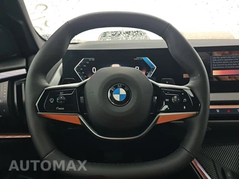 2026 BMW X3 30 xDrive - miniatura 10