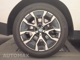 2026 BMW X3 30 xDrive - miniatura 11