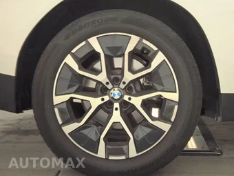2026 BMW X3 30 xDrive - miniatura 11