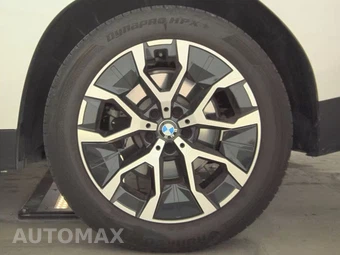 2026 BMW X3 30 xDrive - miniatura 12