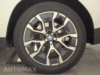 2026 BMW X3 30 xDrive - miniatura 12