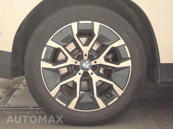 2026 BMW X3 30 xDrive - miniatura 11