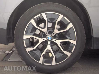2026 BMW X3 30 xDrive - miniatura 11