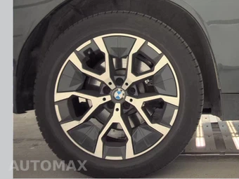2026 BMW X3 30 xDrive - miniatura 11