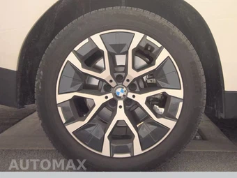 2026 BMW X3 30 xDrive - miniatura 11