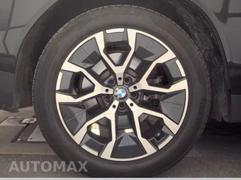 2026 BMW X3 30 xDrive - miniatura 11