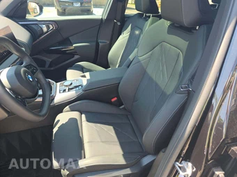 2026 BMW X3 30 xDrive - miniatura 3