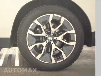 2026 BMW X3 30 xDrive - miniatura 12