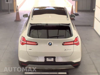 2026 BMW X3 30 xDrive - miniatura 6