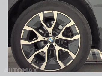 2026 BMW X3 30 xDrive - miniatura 11
