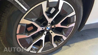 2026 BMW X3 30 xDrive - miniatura 29