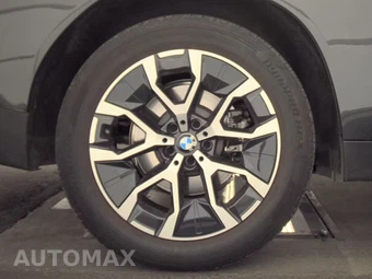 2026 BMW X3 30 xDrive - miniatura 11