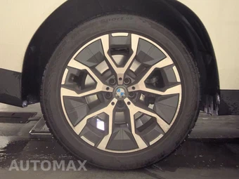 2026 BMW X3 30 xDrive - miniatura 11
