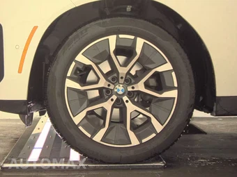 2026 BMW X3 30 xDrive - miniatura 9