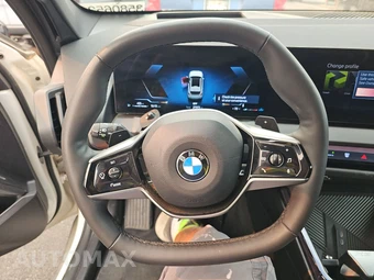 2026 BMW X3 30 xDrive - miniatura 10