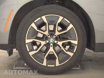 2026 BMW X3 30 xDrive - miniatura 9