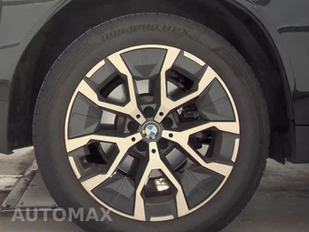 2026 BMW X3 30 xDrive - miniatura 11