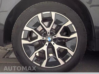2026 BMW X3 30 xDrive - miniatura 11