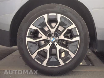 2026 BMW X3 30 xDrive - miniatura 11