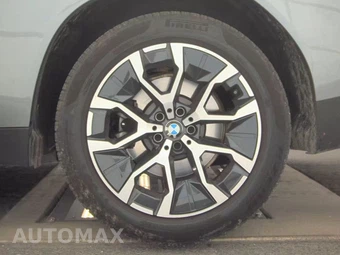 2026 BMW X3 30 xDrive - miniatura 12