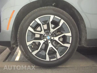 2026 BMW X3 30 xDrive - miniatura 9