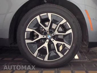 2026 BMW X3 30 xDrive - miniatura 10