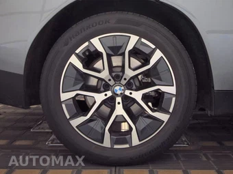 2026 BMW X3 30 xDrive - miniatura 11