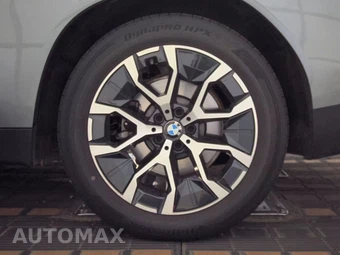 2026 BMW X3 30 xDrive - miniatura 12