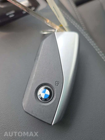2026 BMW X3 30 xDrive - miniatura 5