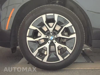 2026 BMW X3 30 xDrive - miniatura 9