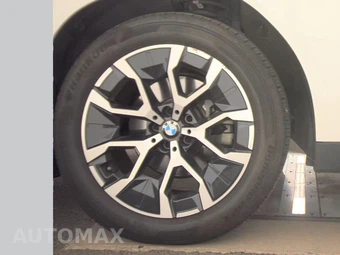 2026 BMW X3 30 xDrive – miniatura 9