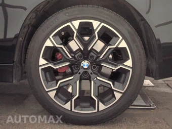 2026 BMW X3 M50 – miniatura 12
