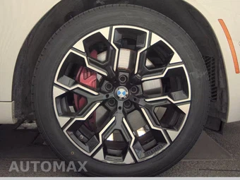 2026 BMW X3 M50 - miniatura 10