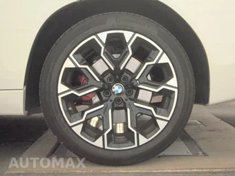 2026 BMW X3 M50 – miniatura 12