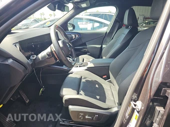 2026 BMW X3 M50 – miniatura 13