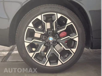 2026 BMW X3 M50 – miniatura 11