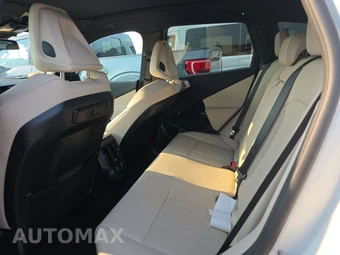 2026 BMW X3 M50 - miniatura 13