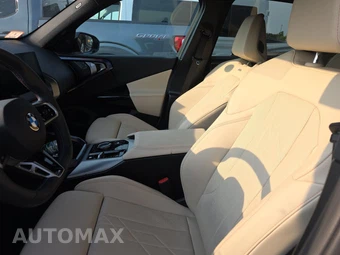 2026 BMW X3 M50 - miniatura 7
