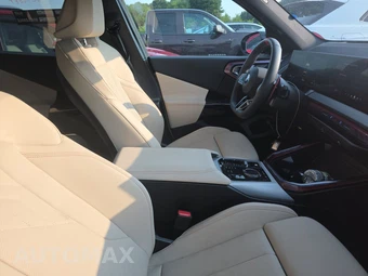 2026 BMW X3 M50 - miniatura 8