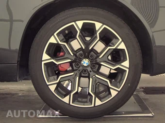 2026 BMW X3 M50 – miniatura 12