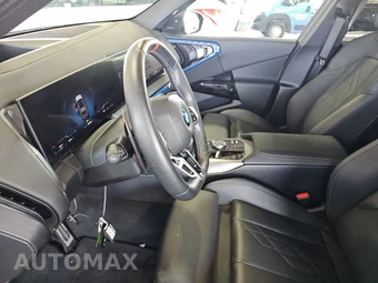 2026 BMW X3 M50 – miniatura 17