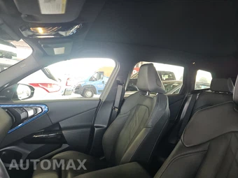 2026 BMW X3 M50 – miniatura 20