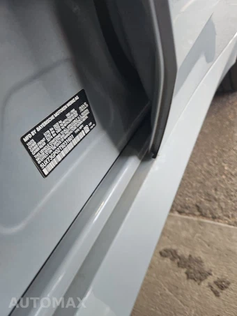 2026 BMW X3 M50 – miniatura 21
