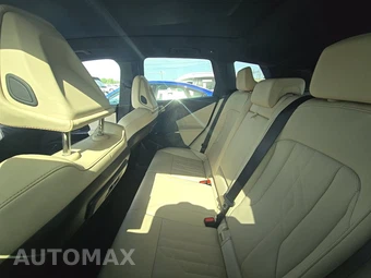 2026 BMW X3 M50 – miniatura 13