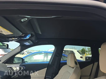 2026 BMW X3 M50 – miniatura 14