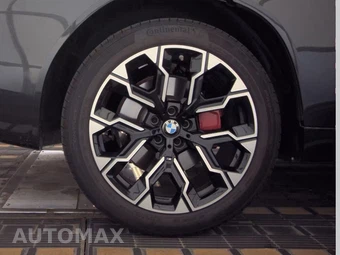 2026 BMW X3 M50 - miniatura 11